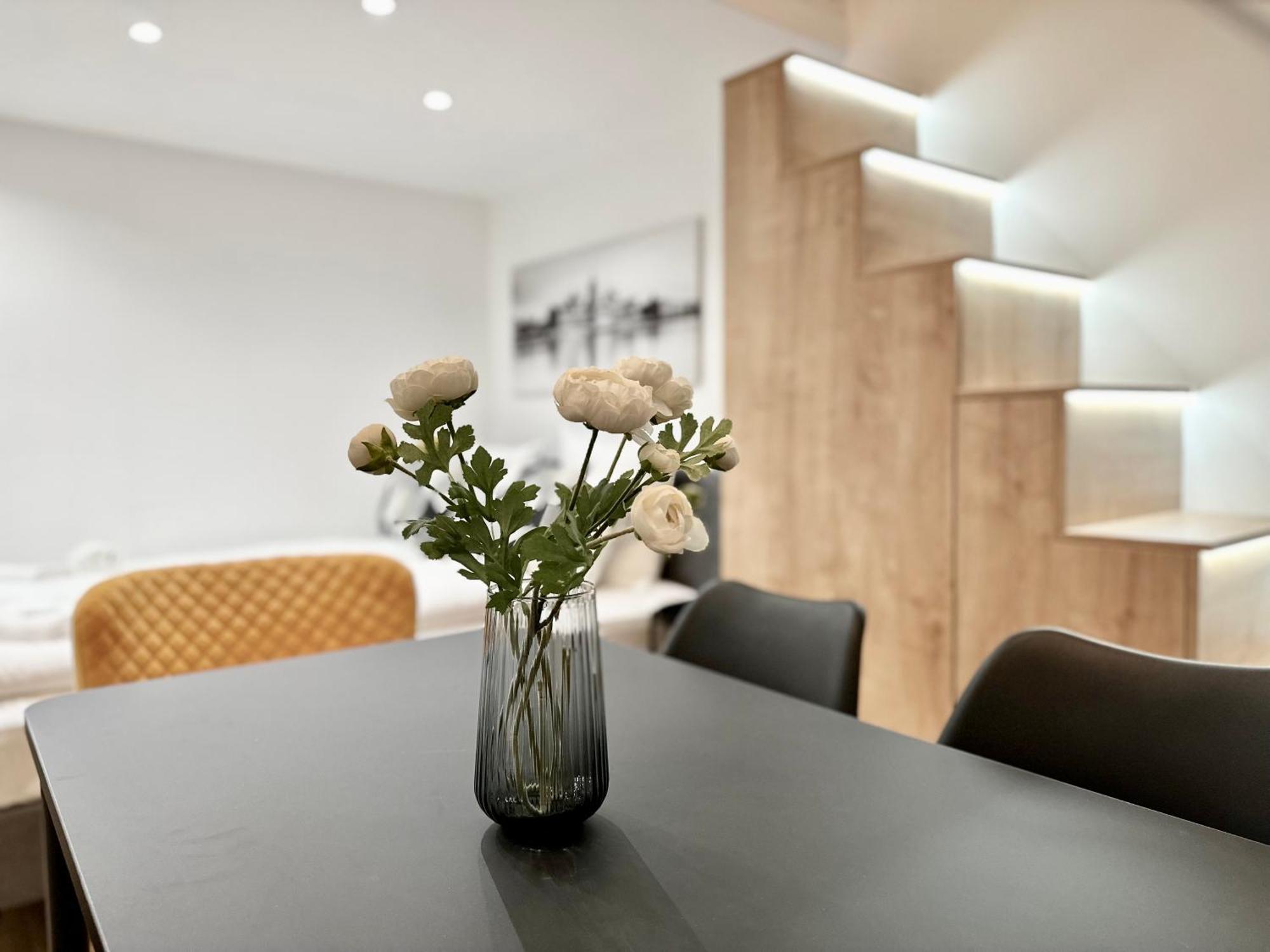 Premium Apartment By Hi5- Brody Street Budapesta Exterior foto