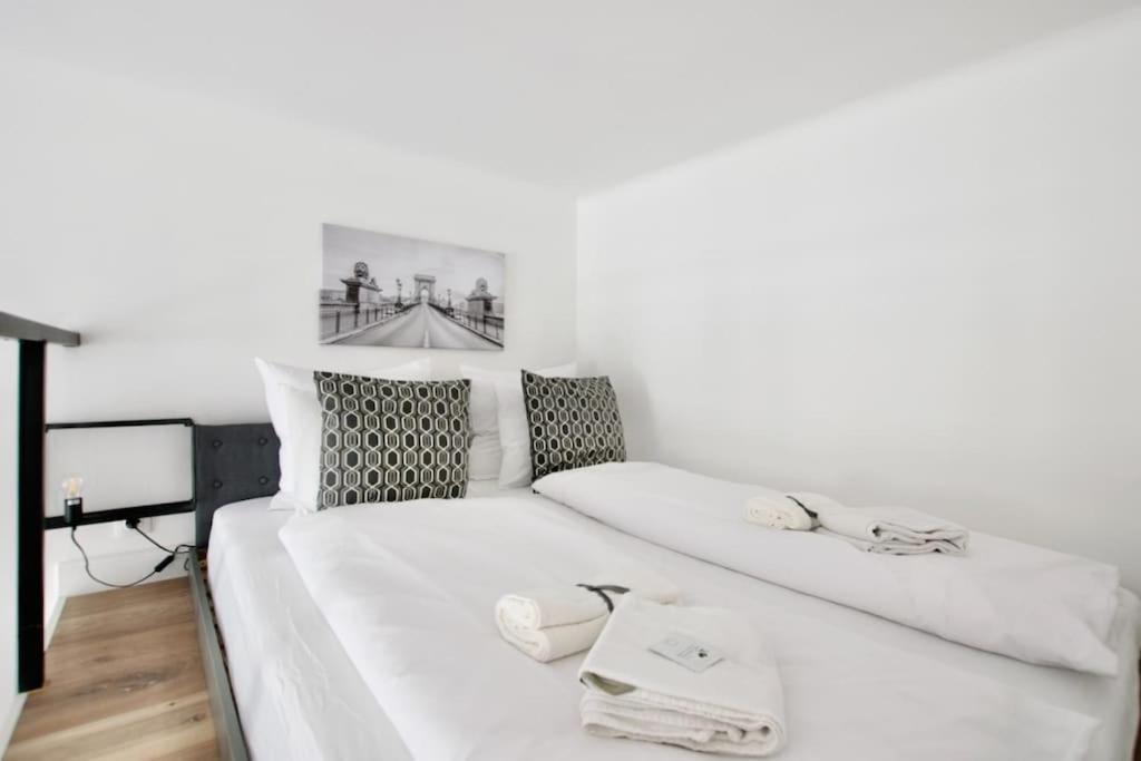 Premium Apartment By Hi5- Brody Street Budapesta Exterior foto