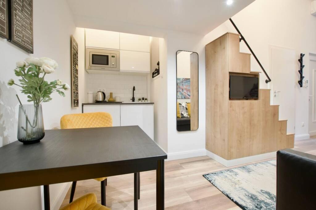 Premium Apartment By Hi5- Brody Street Budapesta Exterior foto